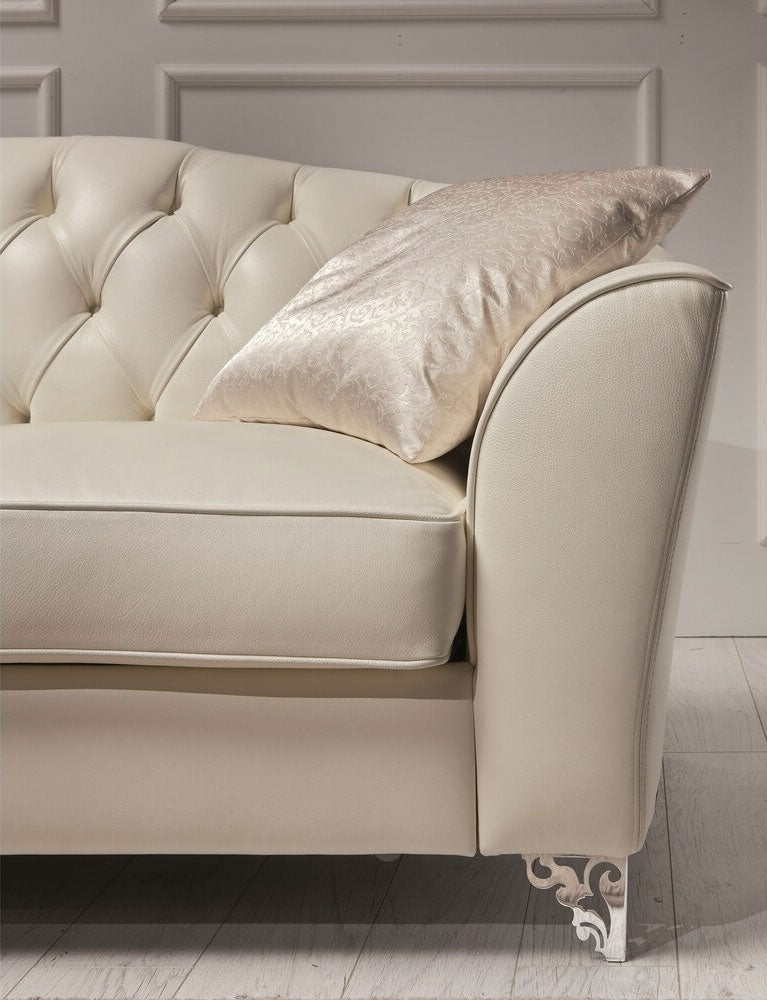The Divina Leather Loveseat | J&M Furniture - Canal Furniture