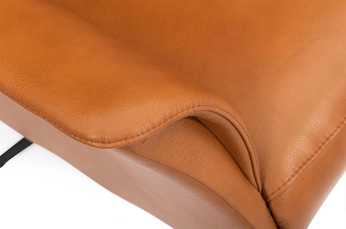 Hjort Knudsen Chair Superior 8007 Power Recliner in Light Cognac | Hjort Knudsen