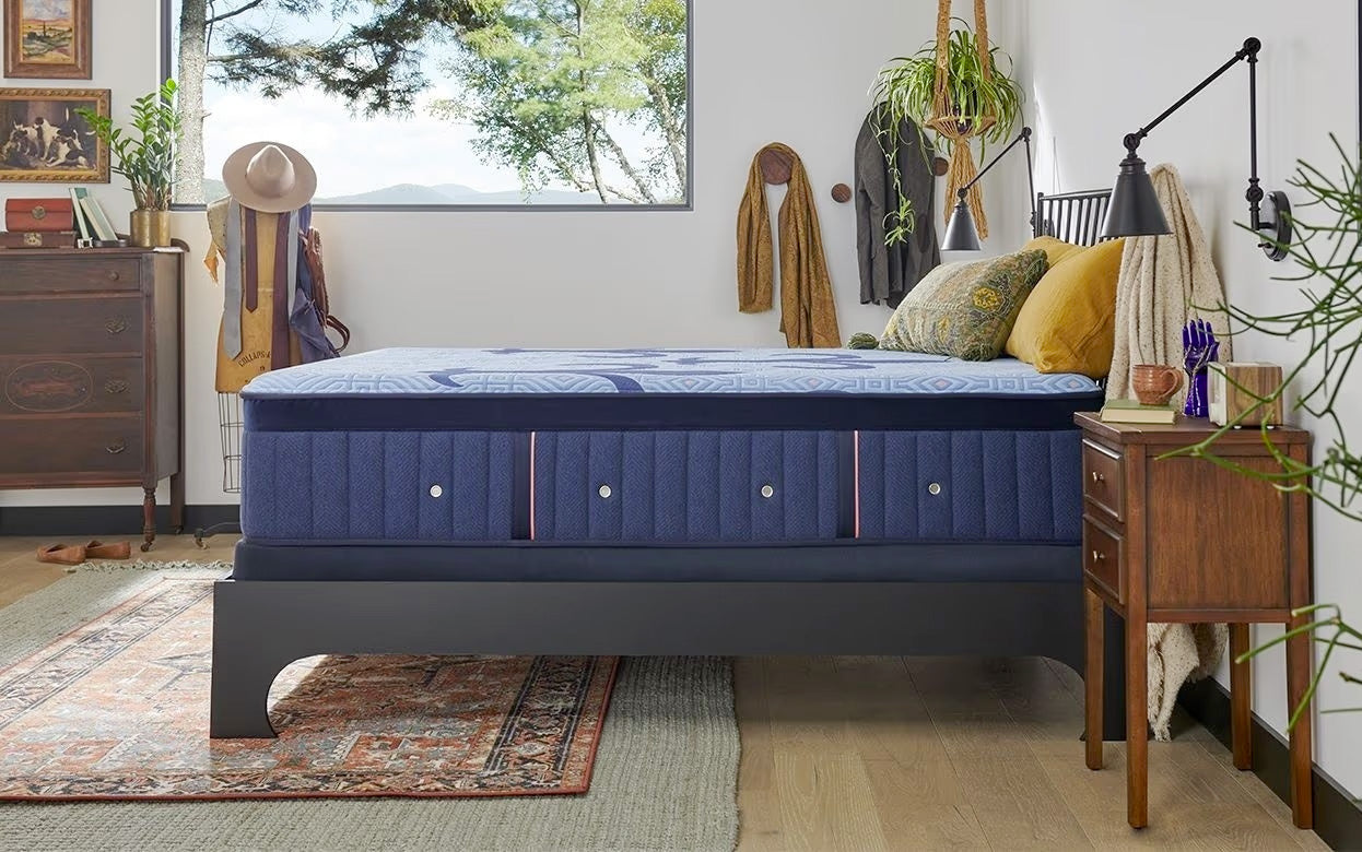 Lux Hybrid Medium | Stearns & Foster - Canal Furniture