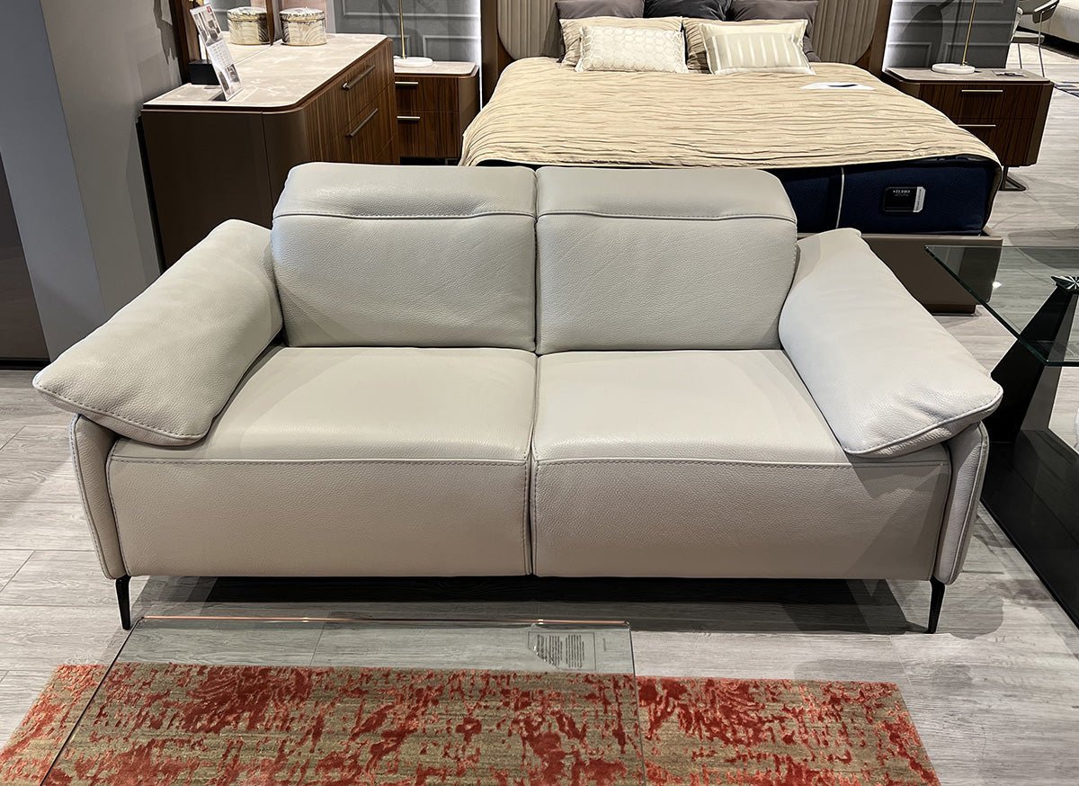 Brignac i845 Leather Loveseat | Incanto - Canal Furniture