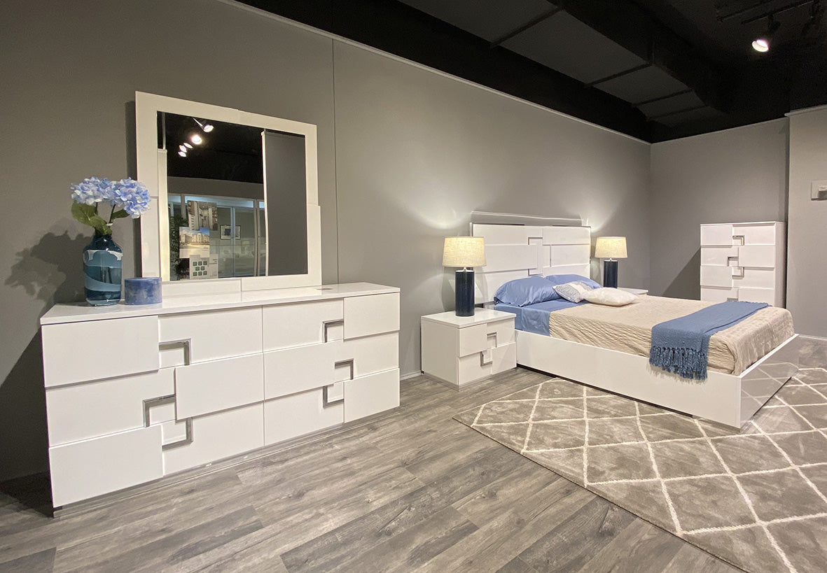 J and M Furniture Dresser Infinity Dresser & Mirror