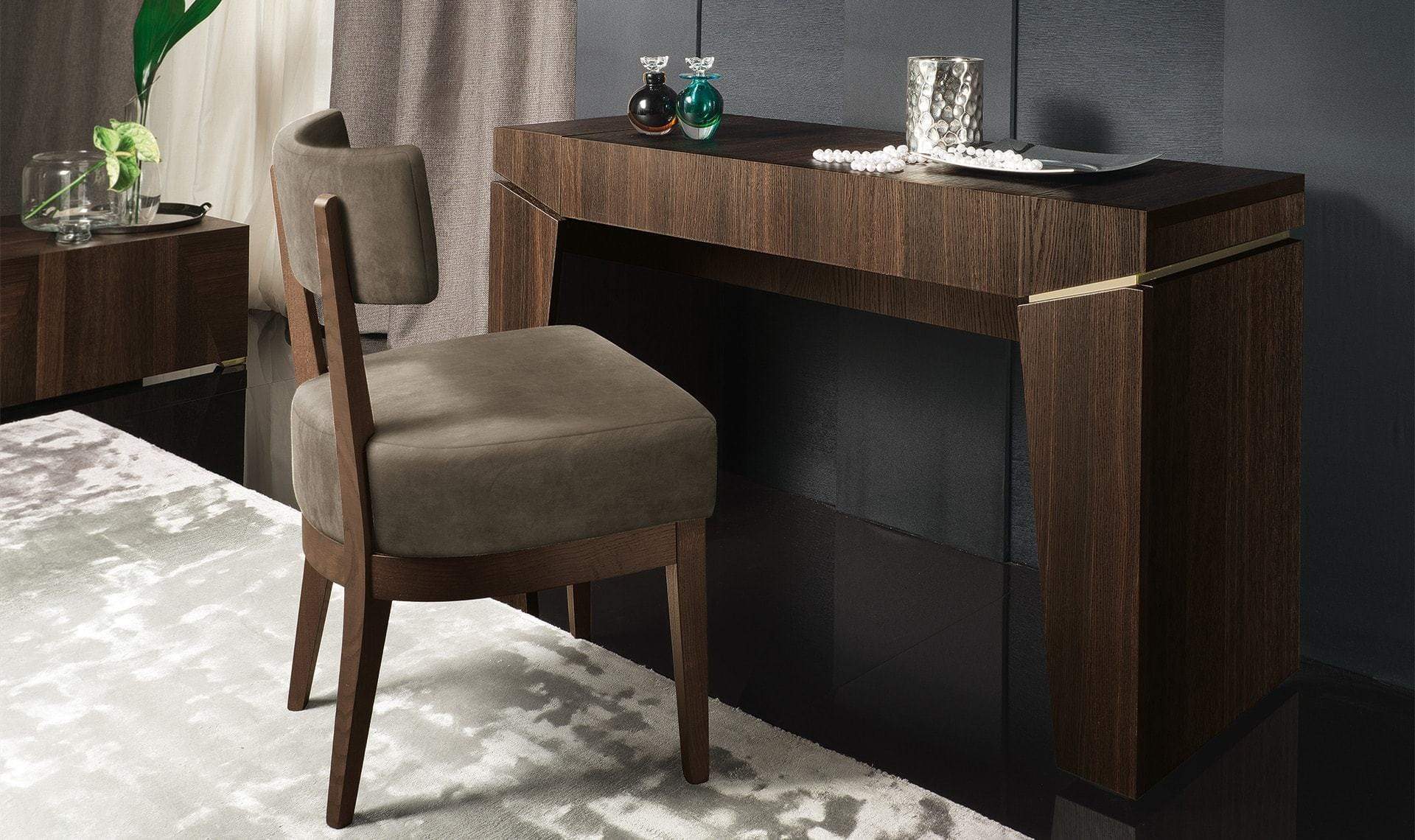 Accademia Oak Chair in fabric - Canal Furniture