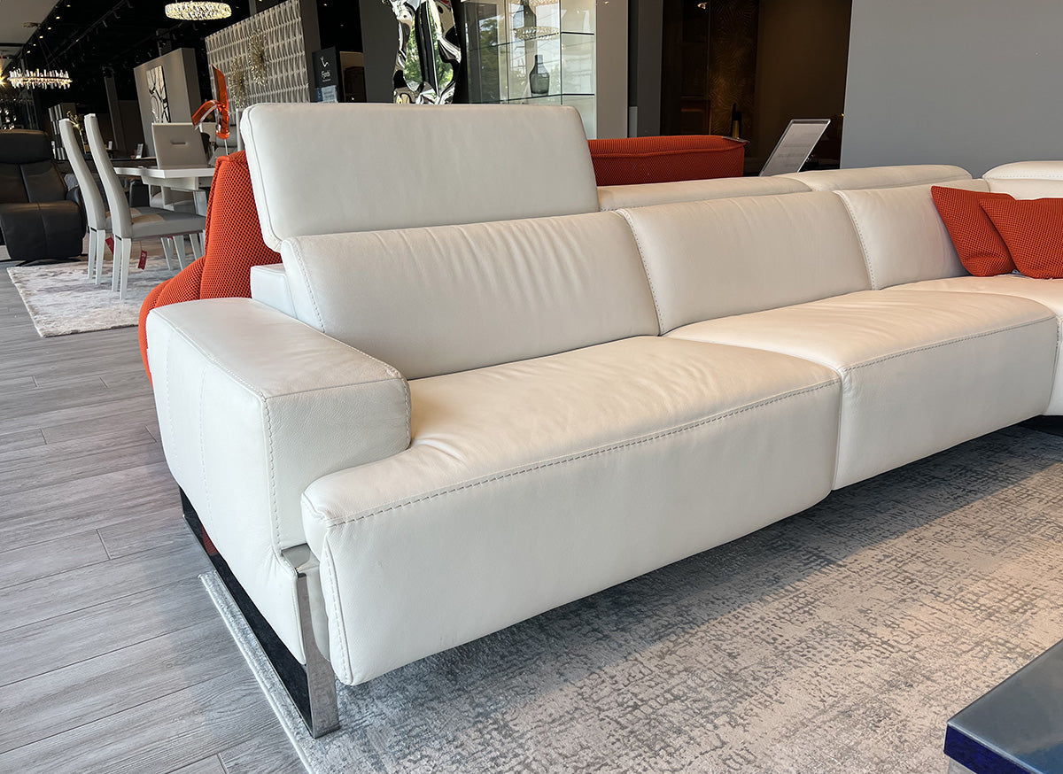 Incanto Italian Attitude Couches & Sofa i768 Reclining Sectional Sofa in White | Incanto