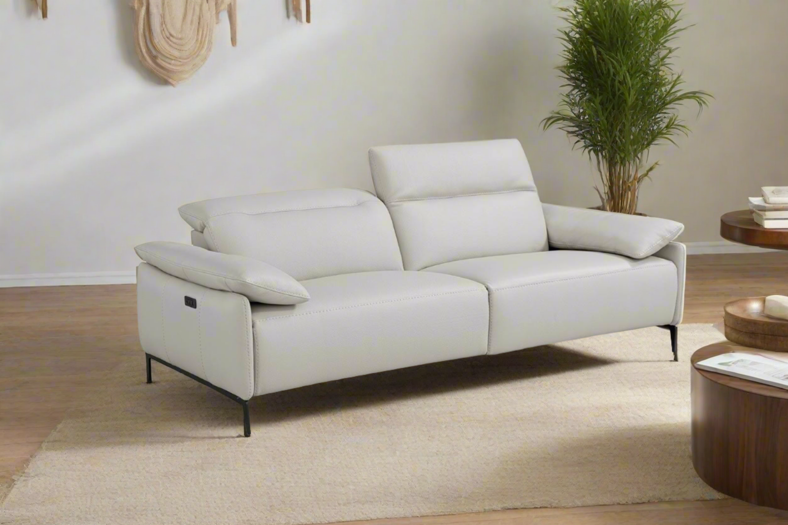 Brignac i845 Leather Loveseat | Incanto - Canal Furniture