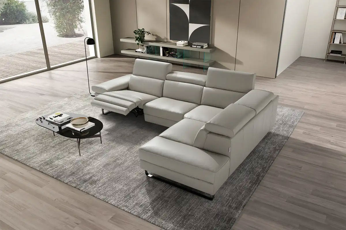 J and M Furniture Couches & Sofa Brooklyn Sectional Sofa | J&M Furniture