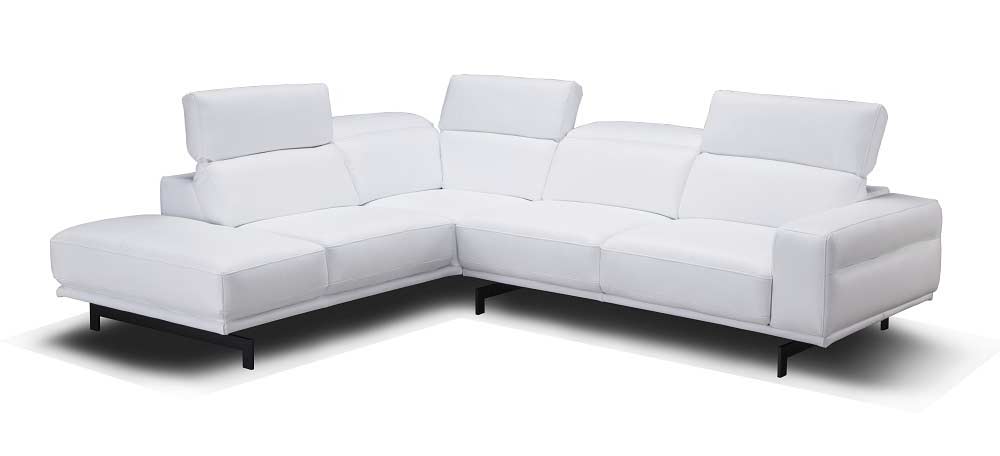 J and M Furniture Couches & Sofa Davenport Snow White Modern Sectional | J&M Furniture