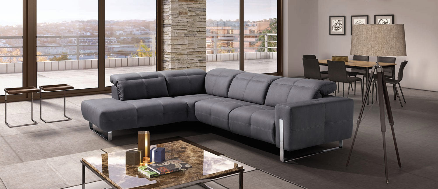 J and M Furniture Couches & Sofa Plaza Leather Sectional | J&M Furniture