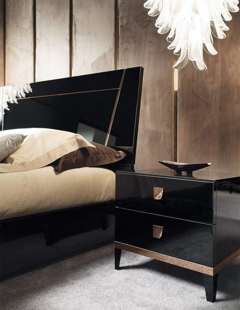 Mont Noir Nightstand