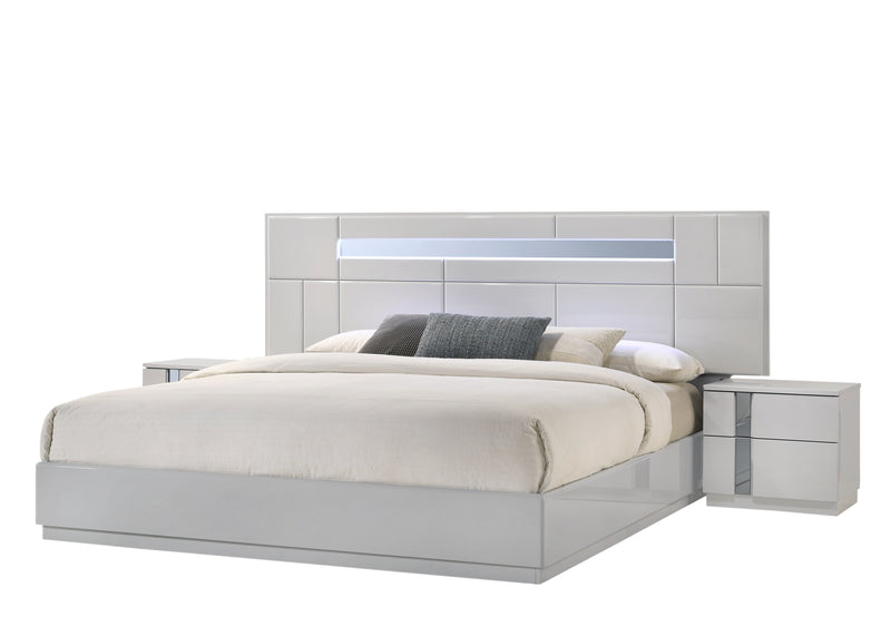 J and M Furniture Bed Palermo Platform Bed